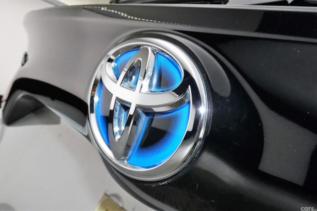 Toyota Yaris Hatchback, Petrol Hybrid, 2022, Silver