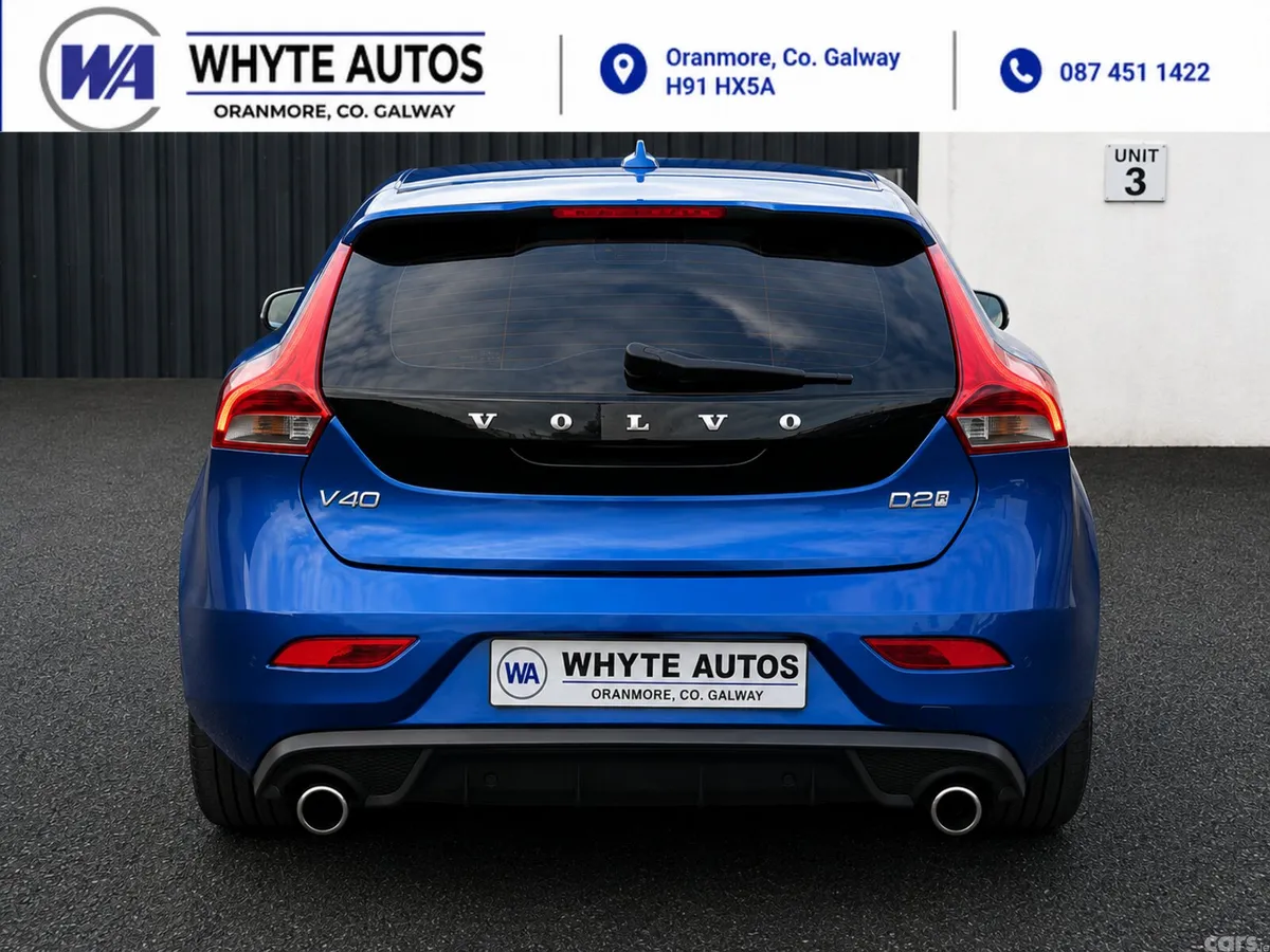 Volvo V40 Hatchback, Diesel, 2017, Blue