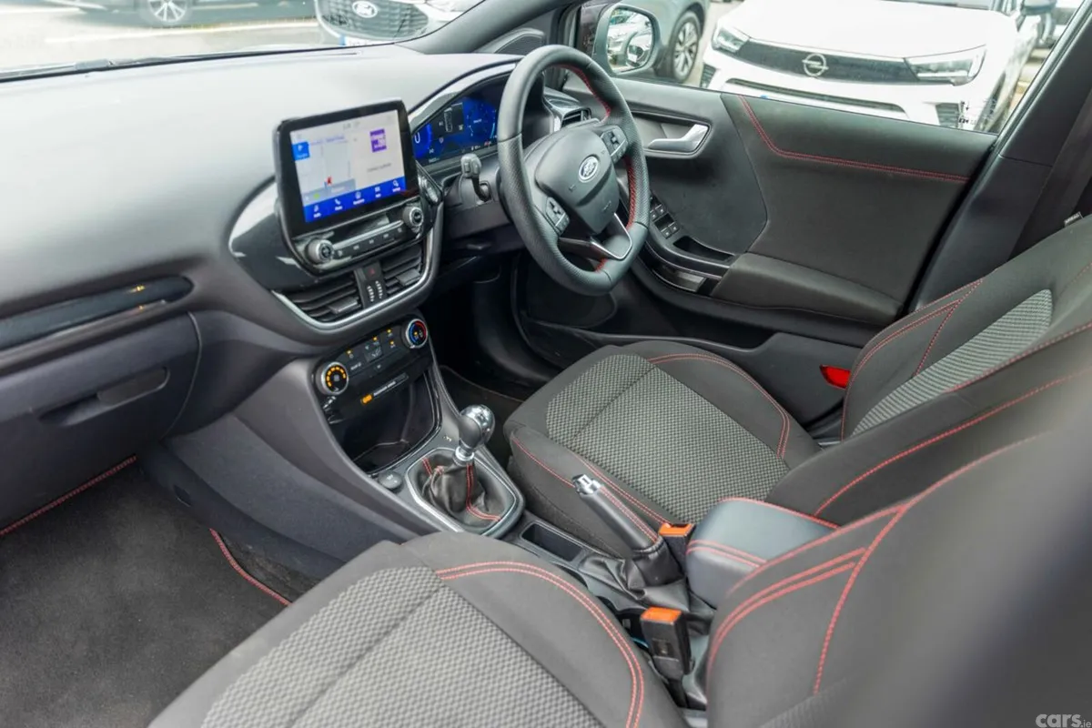 Ford Puma MPV, Petrol Hybrid, 2023, Grey
