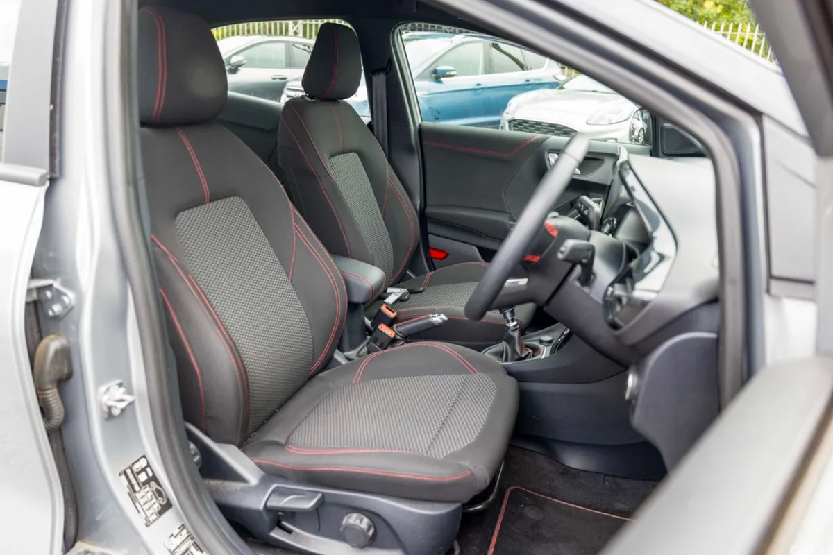 Ford Puma MPV, Petrol Hybrid, 2023, Grey
