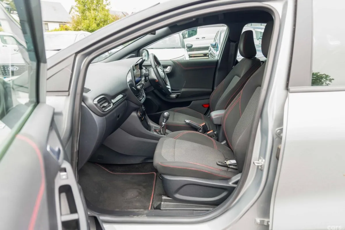 Ford Puma MPV, Petrol Hybrid, 2023, Grey