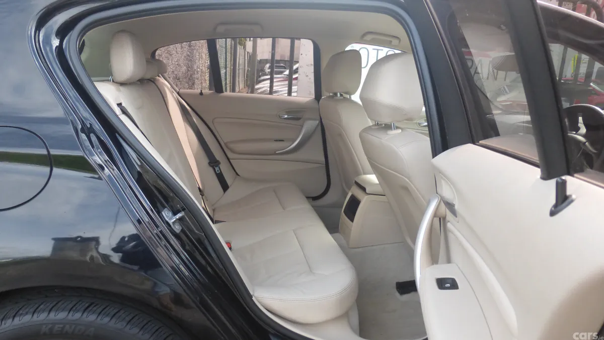 BMW 1-Series Estate/Jeep, Diesel, 2014, Black