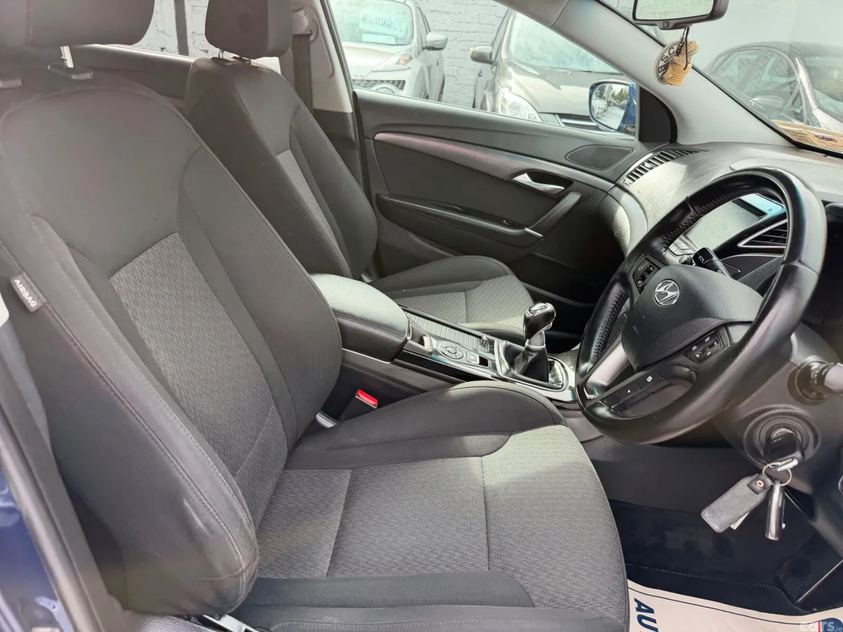 Hyundai i40 Saloon, Diesel, 2019, Blue