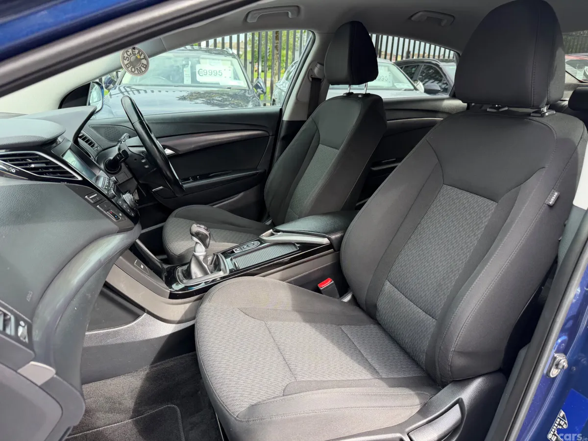 Hyundai i40 Saloon, Diesel, 2019, Blue