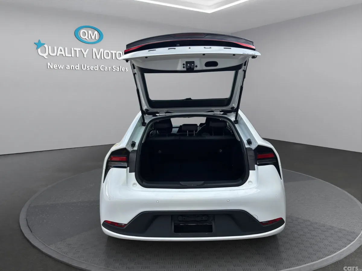 Toyota Prius Hatchback, Petrol Hybrid, 2023, White