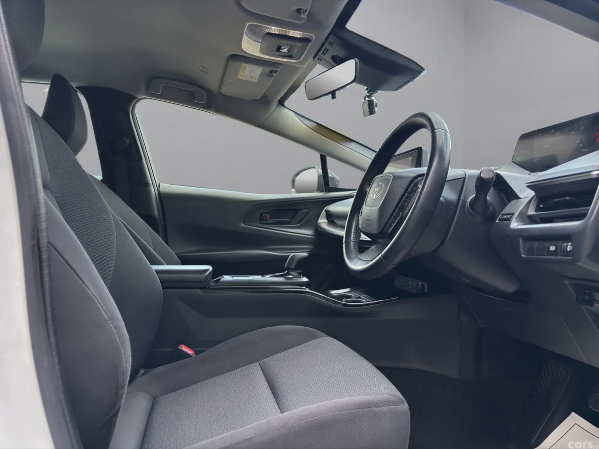 Toyota Prius Hatchback, Petrol Hybrid, 2023, White