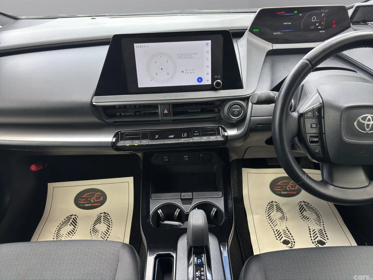 Toyota Prius Hatchback, Petrol Hybrid, 2023, White