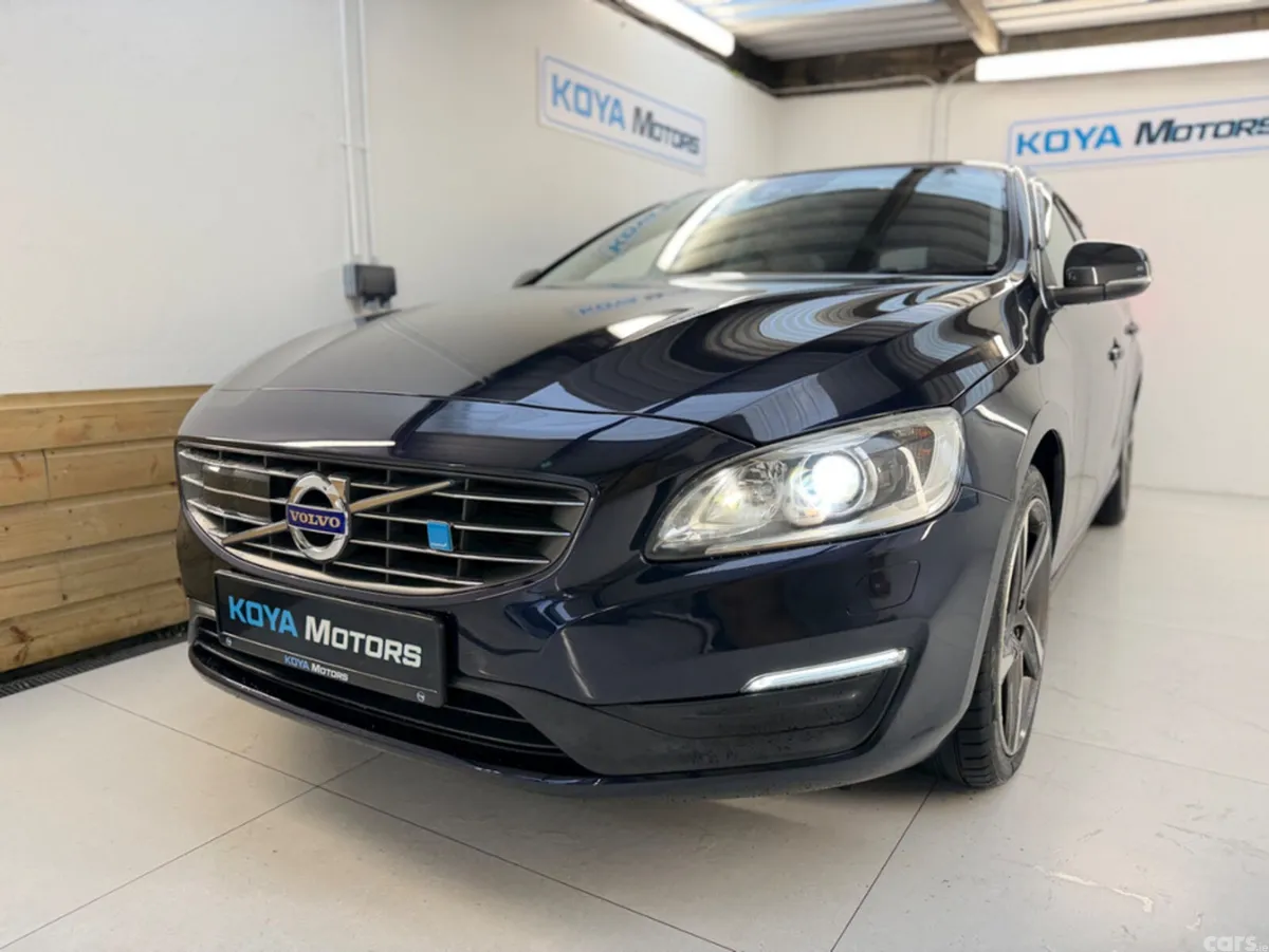 Volvo V60 Estate, Diesel, 2017, Blue