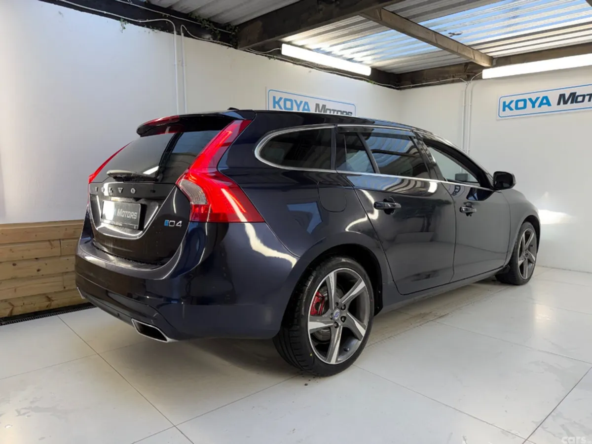 Volvo V60 Estate, Diesel, 2017, Blue