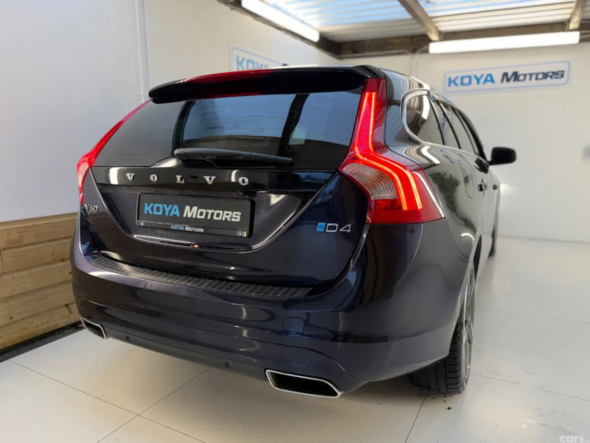 Volvo V60 Estate, Diesel, 2017, Blue