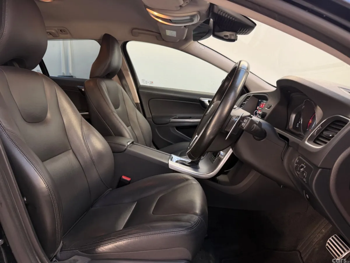 Volvo V60 Estate, Diesel, 2017, Blue