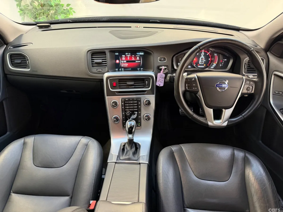Volvo V60 Estate, Diesel, 2017, Blue