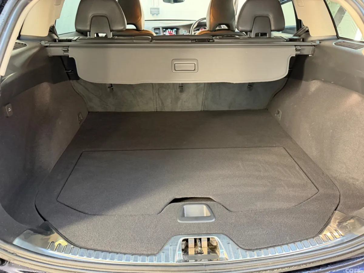 Volvo V60 Estate, Diesel, 2017, Blue