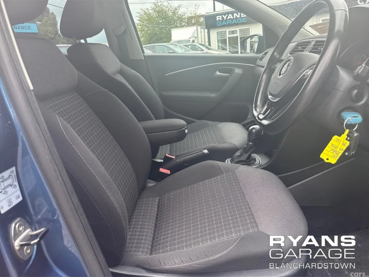 Volkswagen Polo Hatchback, Petrol, 2017, Blue