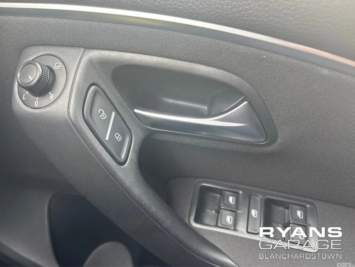 Volkswagen Polo Hatchback, Petrol, 2017, Blue