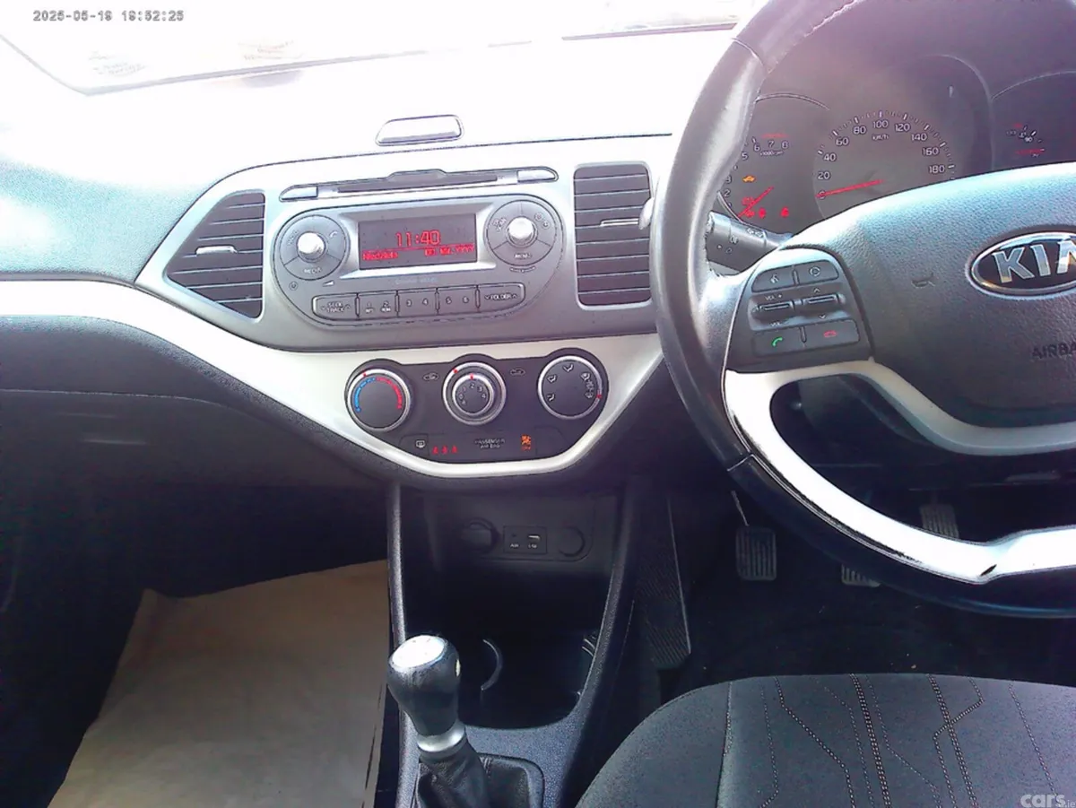 Kia Picanto Hatchback, Petrol, 2015, Red