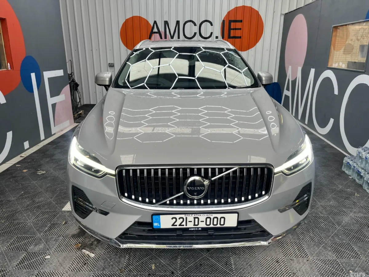 Volvo XC60 SUV, Petrol, 2022, Silver