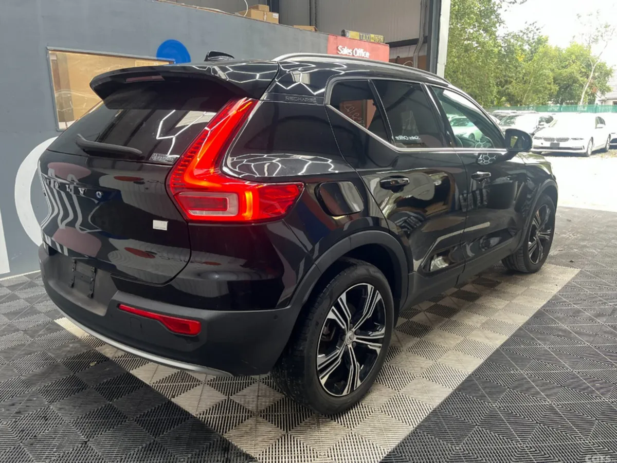 Volvo XC40 SUV, Petrol Hybrid, 2021, Black
