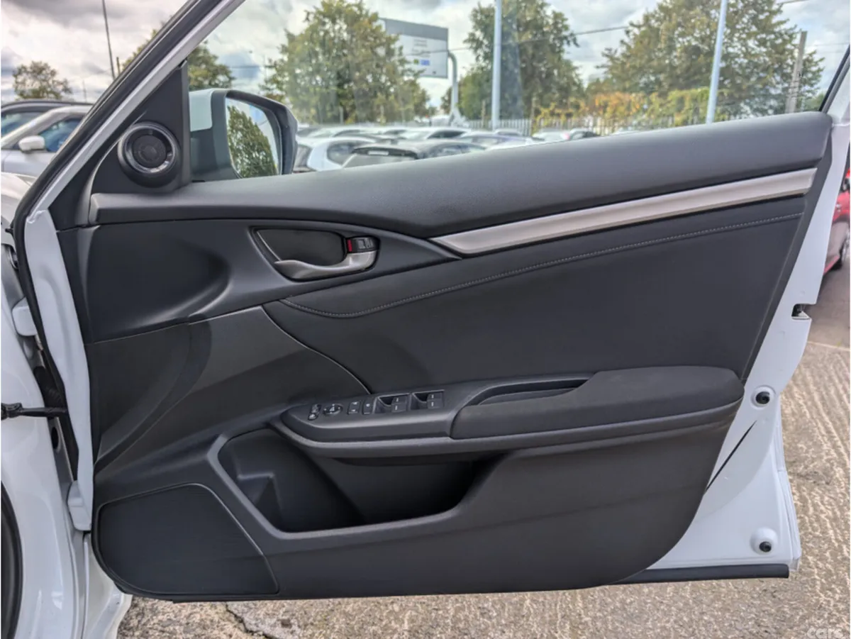 Honda Civic Hatchback, Petrol, 2021, White