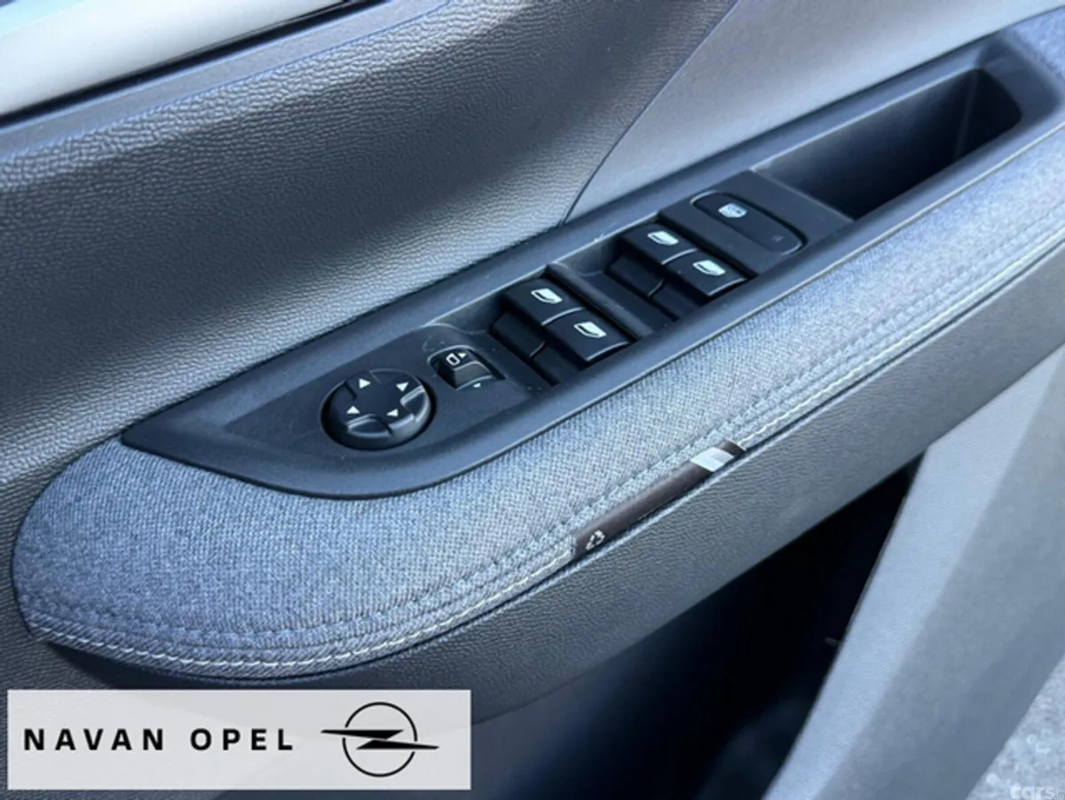 Opel Frontera SUV, Petrol Hybrid, 2027, White