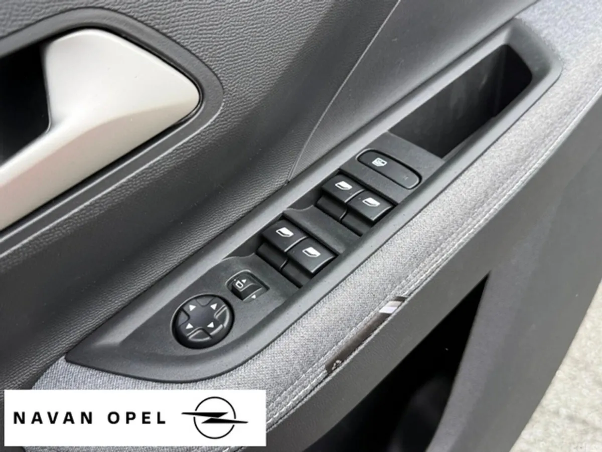 Opel Frontera SUV, Petrol Hybrid, 2027, Orange