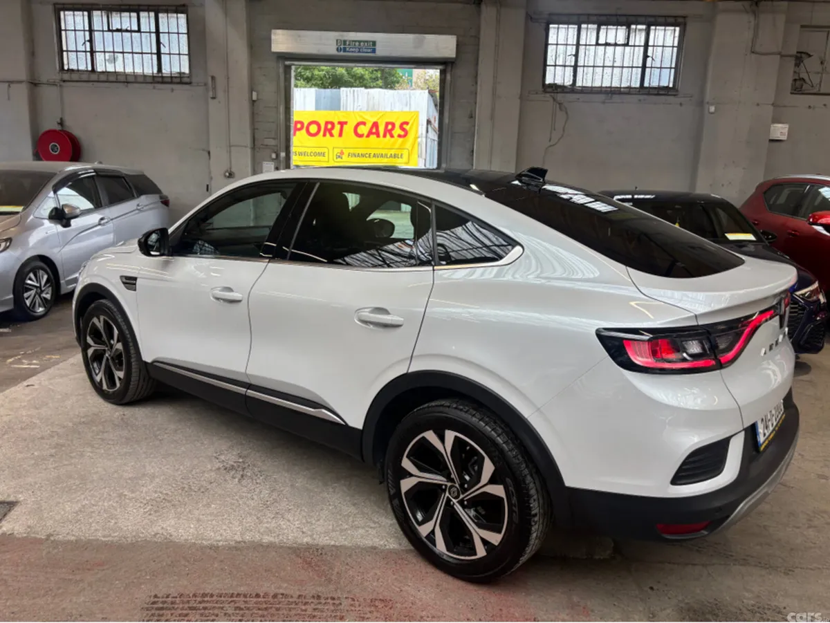 Renault Arkana Hatchback, Petrol, 2024, White