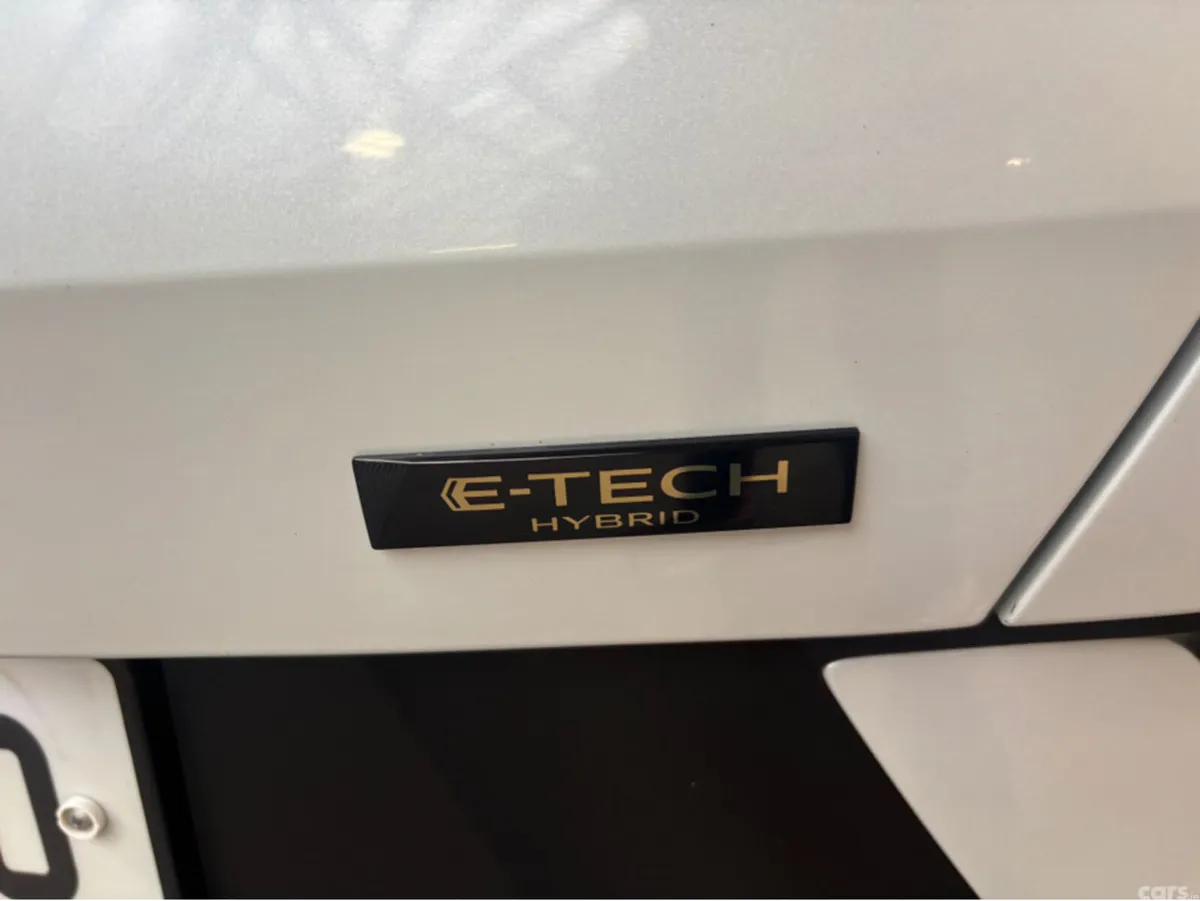Renault Arkana Hatchback, Petrol, 2024, White
