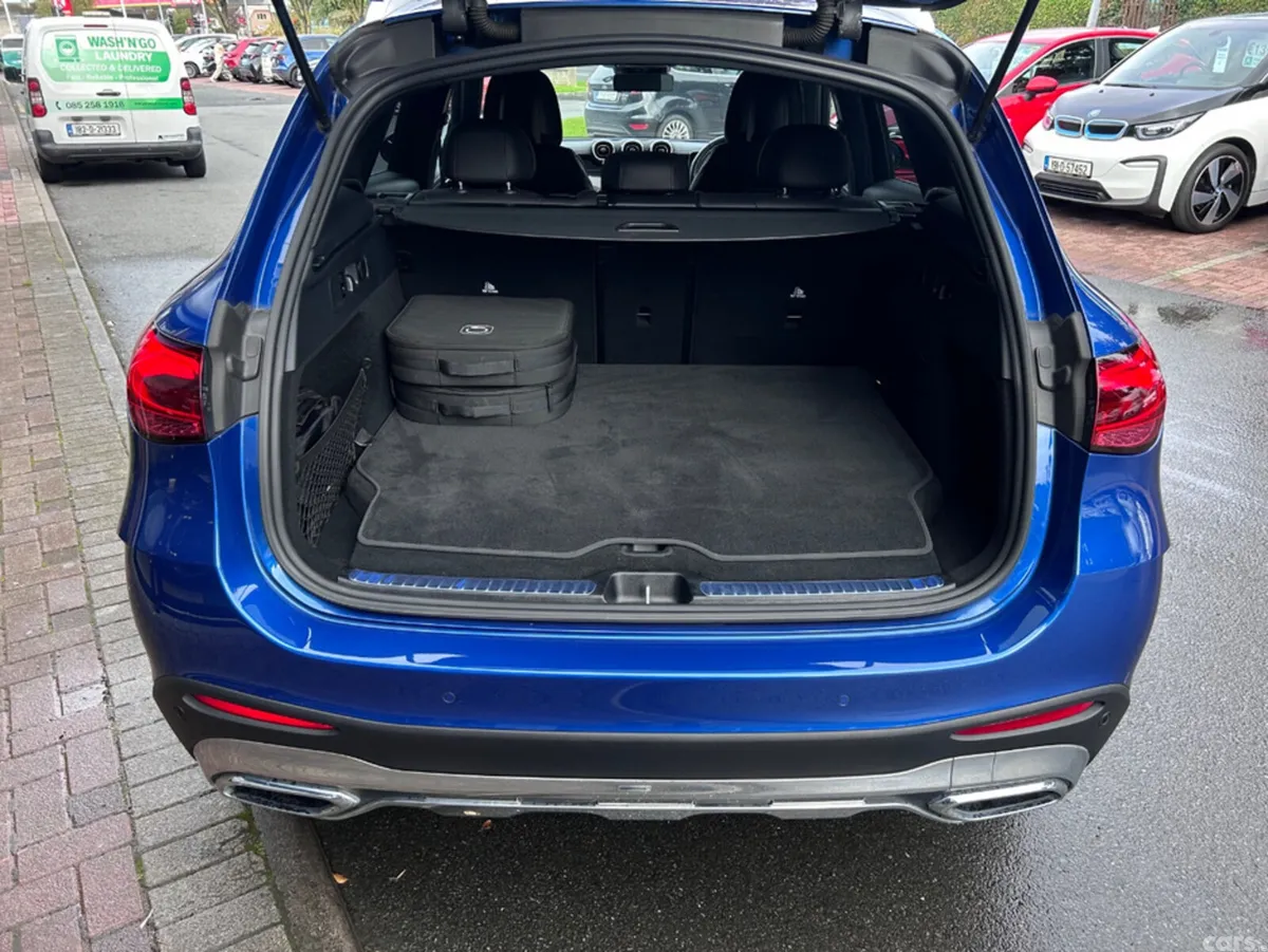 Mercedes-Benz GLC SUV, Petrol Plug-in Hybrid, 2023, Blue