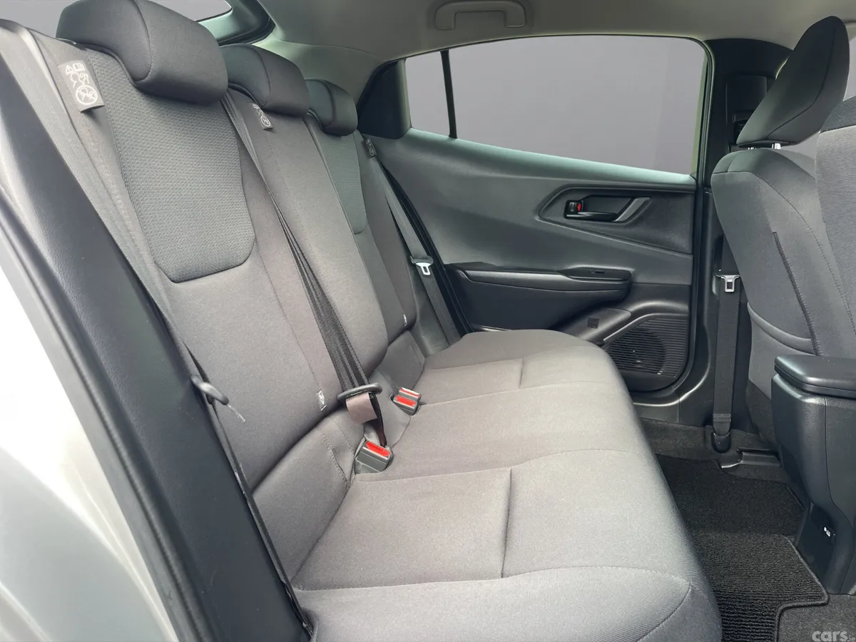 Toyota Prius Saloon, Petrol Hybrid, 2023, Silver
