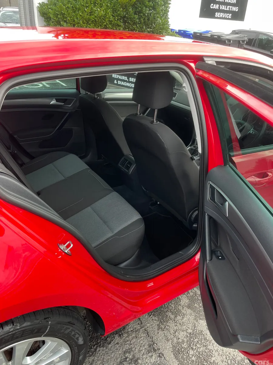 Volkswagen Golf Estate, Petrol, 2016, Red