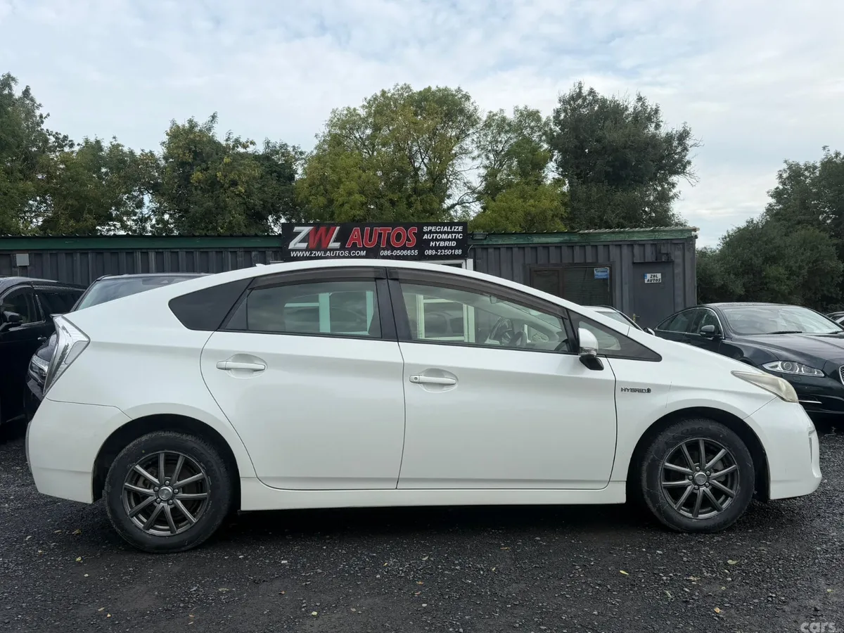 Toyota Prius Hatchback, Petrol Hybrid, 2012, White