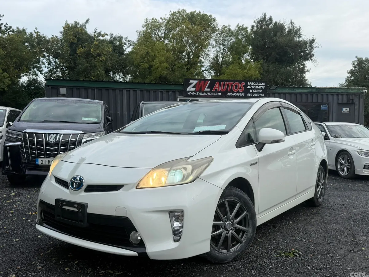 Toyota Prius Hatchback, Petrol Hybrid, 2012, White