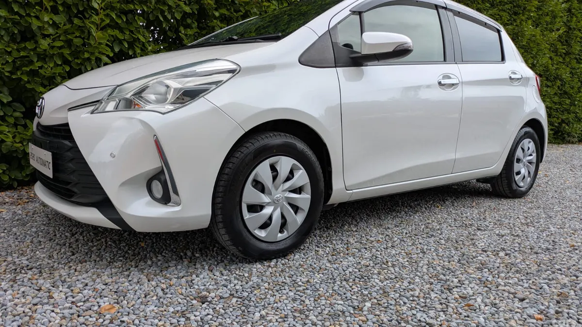 Toyota Yaris Hatchback, Petrol, 2020, White