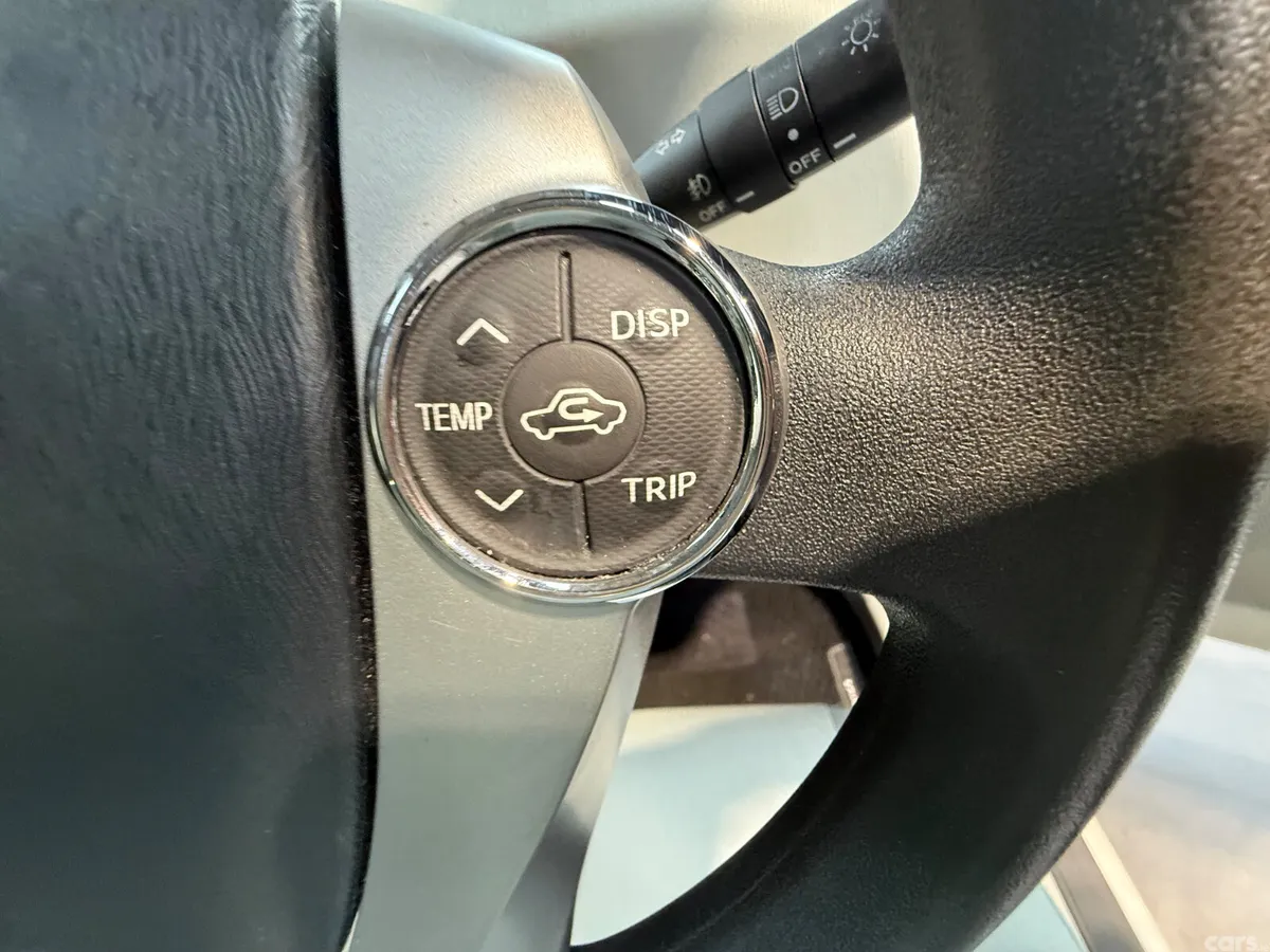 Toyota Prius MPV, Petrol Hybrid, 2015, White