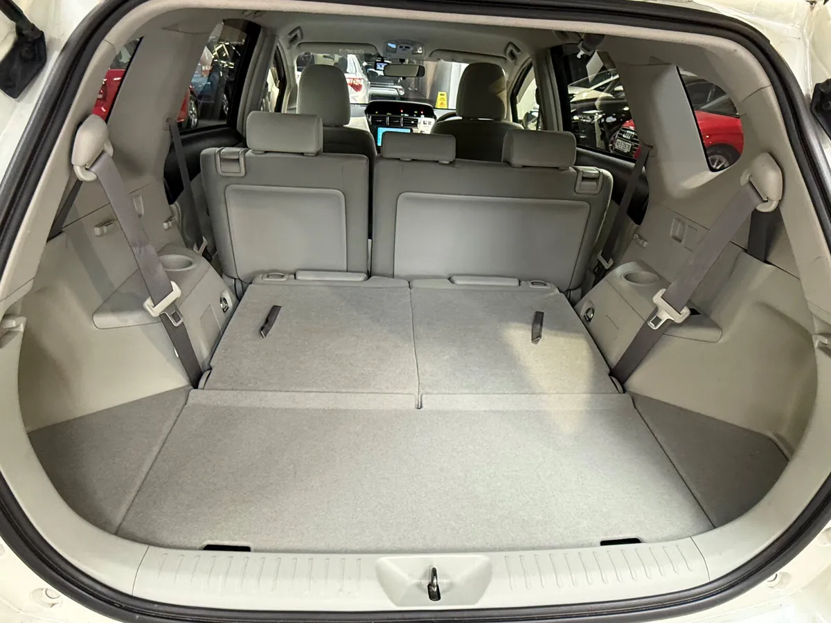 Toyota Prius MPV, Petrol Hybrid, 2015, White
