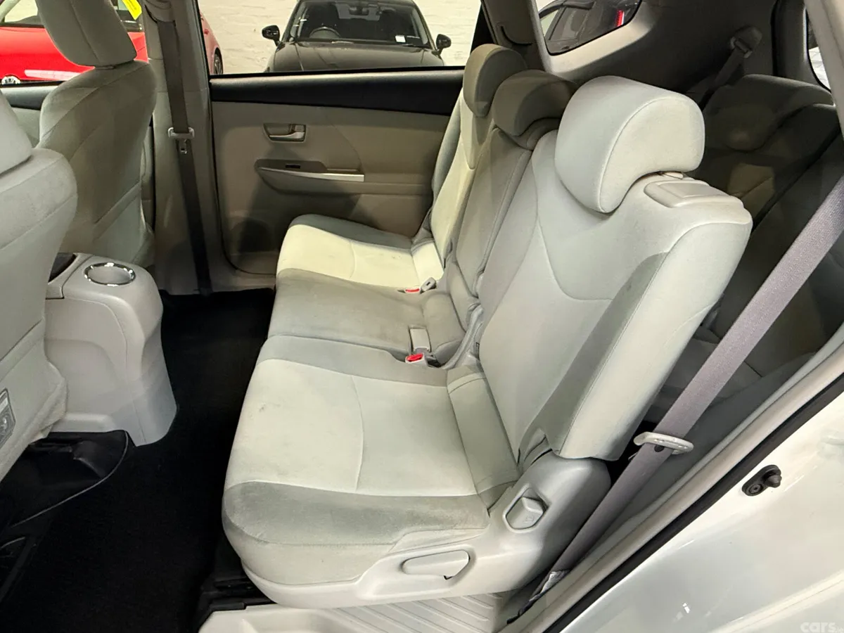 Toyota Prius MPV, Petrol Hybrid, 2015, White