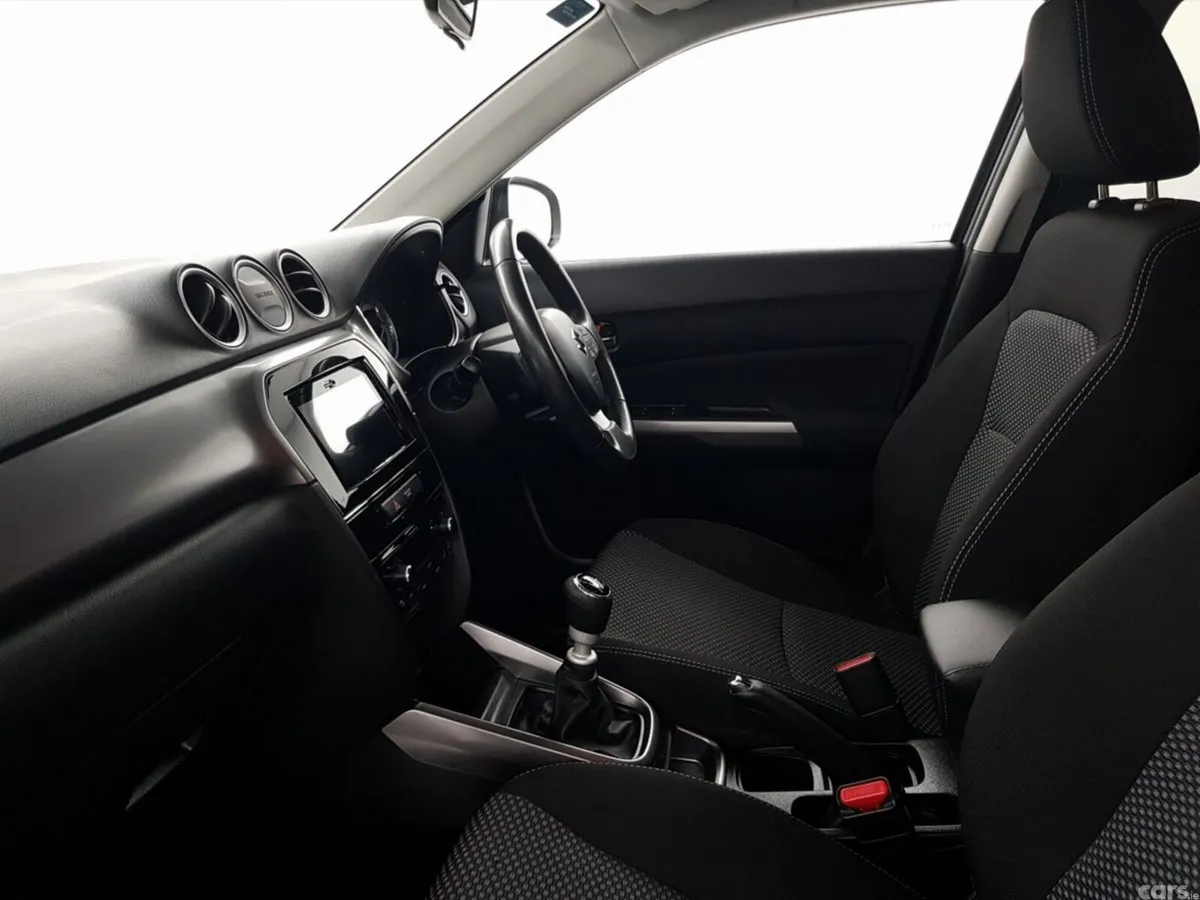 Suzuki Vitara SUV, Petrol, 2023, Grey