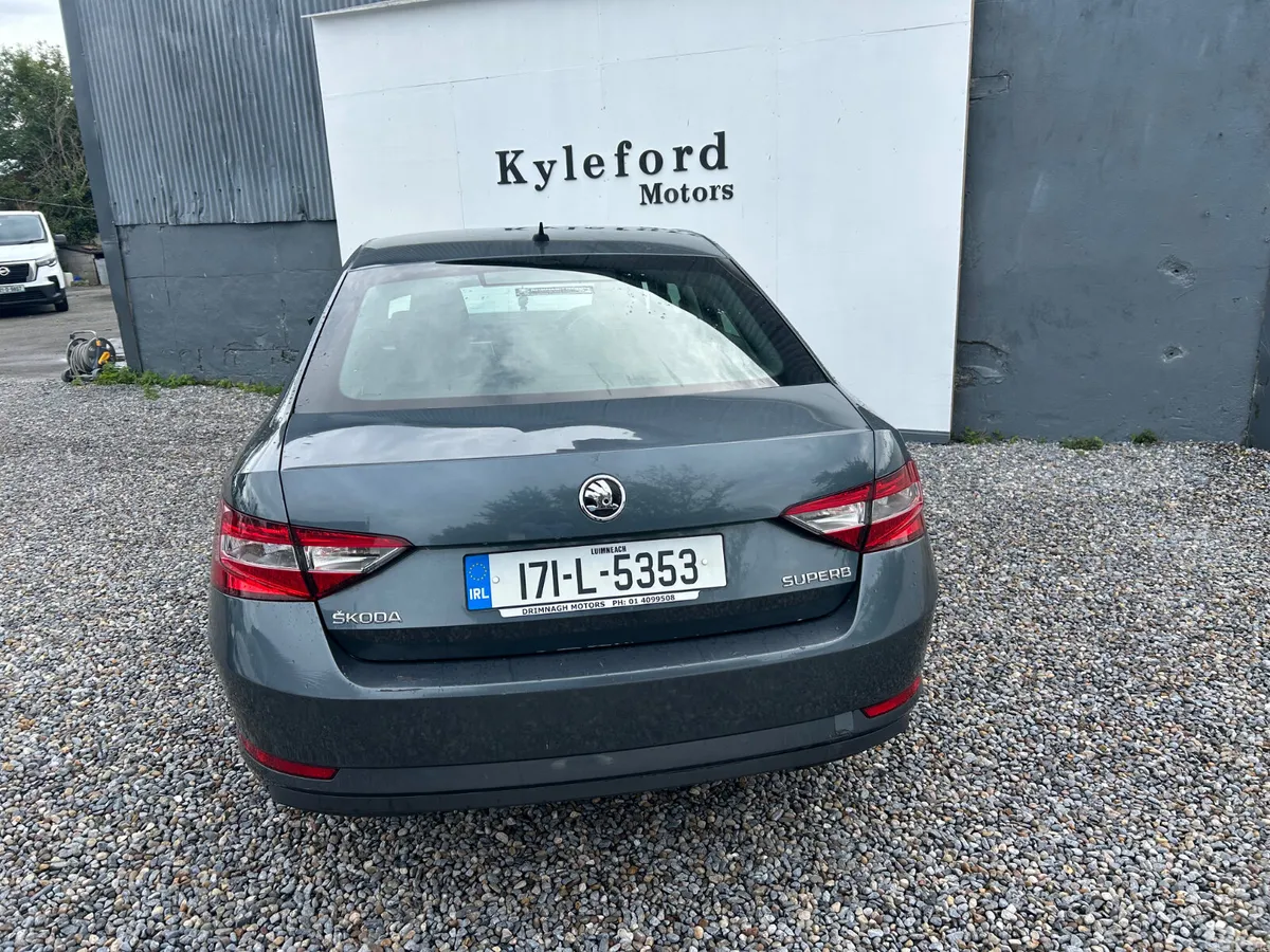 Skoda Superb Hatchback, Diesel, 2017, Grey