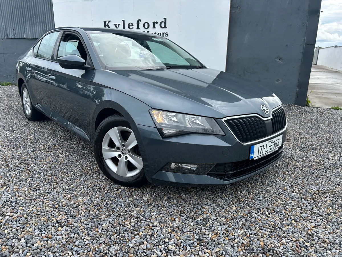 Skoda Superb Hatchback, Diesel, 2017, Grey