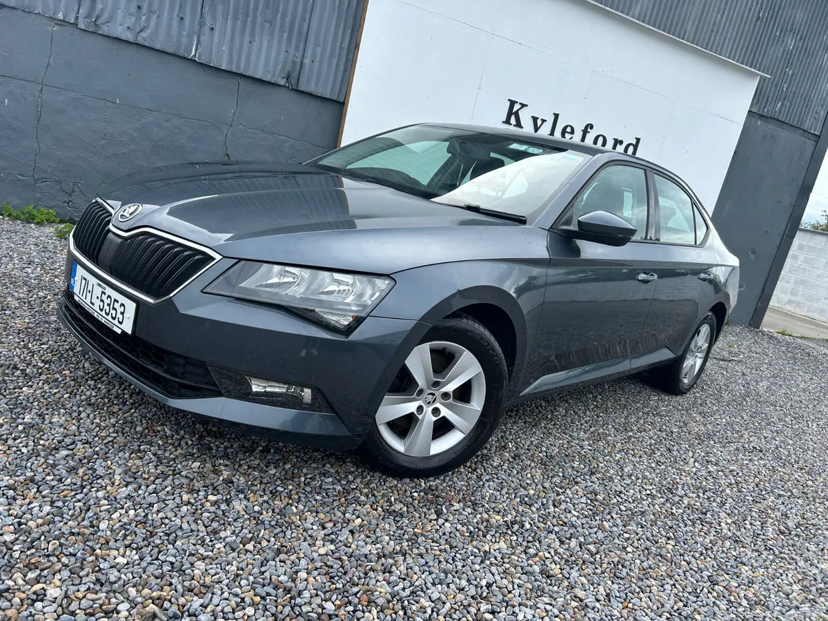 Skoda Superb Hatchback, Diesel, 2017, Grey