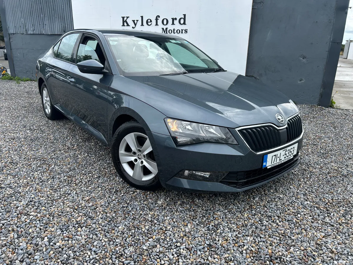 Skoda Superb Hatchback, Diesel, 2017, Grey