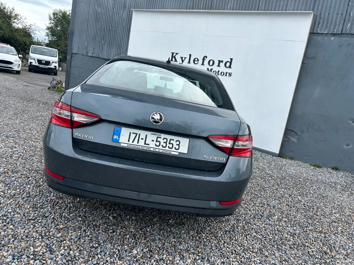 Skoda Superb Hatchback, Diesel, 2017, Grey
