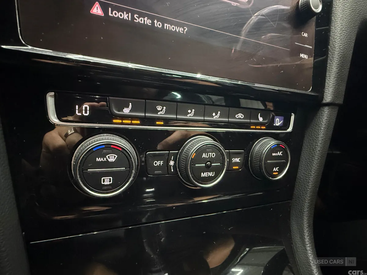 Volkswagen Golf Hatchback, Diesel, 2017, Grey