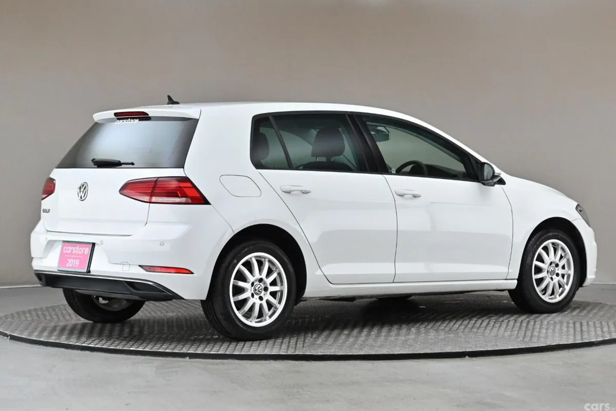 Volkswagen Golf Hatchback, Petrol, 2019, White