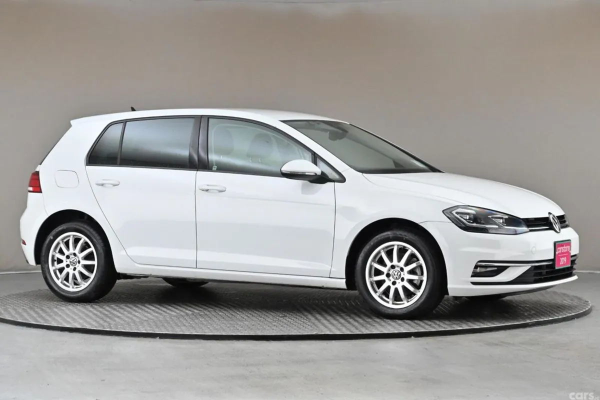 Volkswagen Golf Hatchback, Petrol, 2019, White