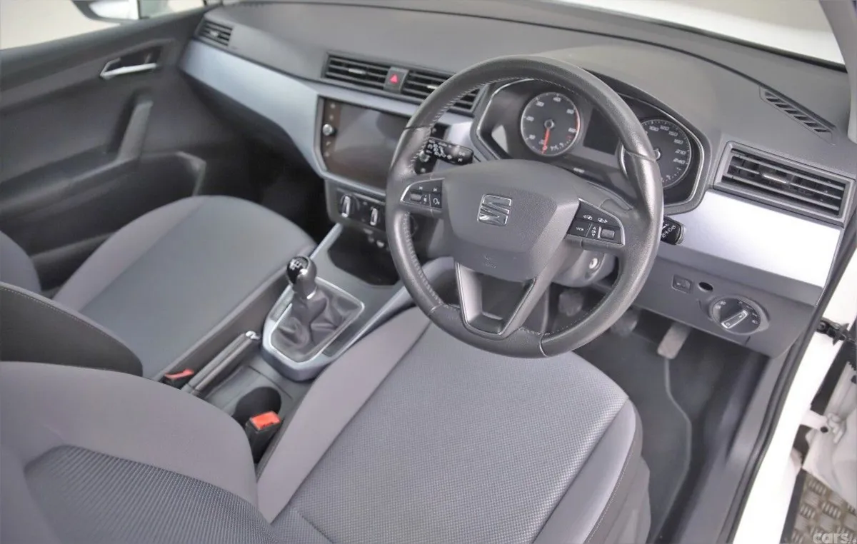 SEAT Arona SUV, Diesel, 2019, White