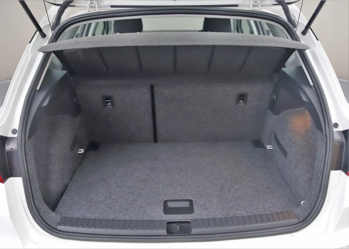SEAT Arona SUV, Diesel, 2019, White