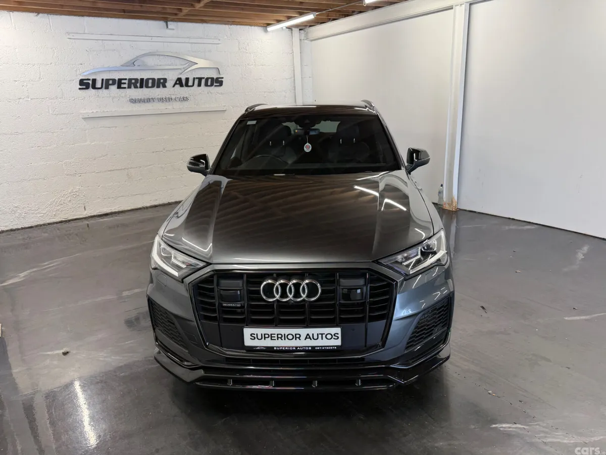 Audi Q7 SUV, Petrol Hybrid, 2023, Grey