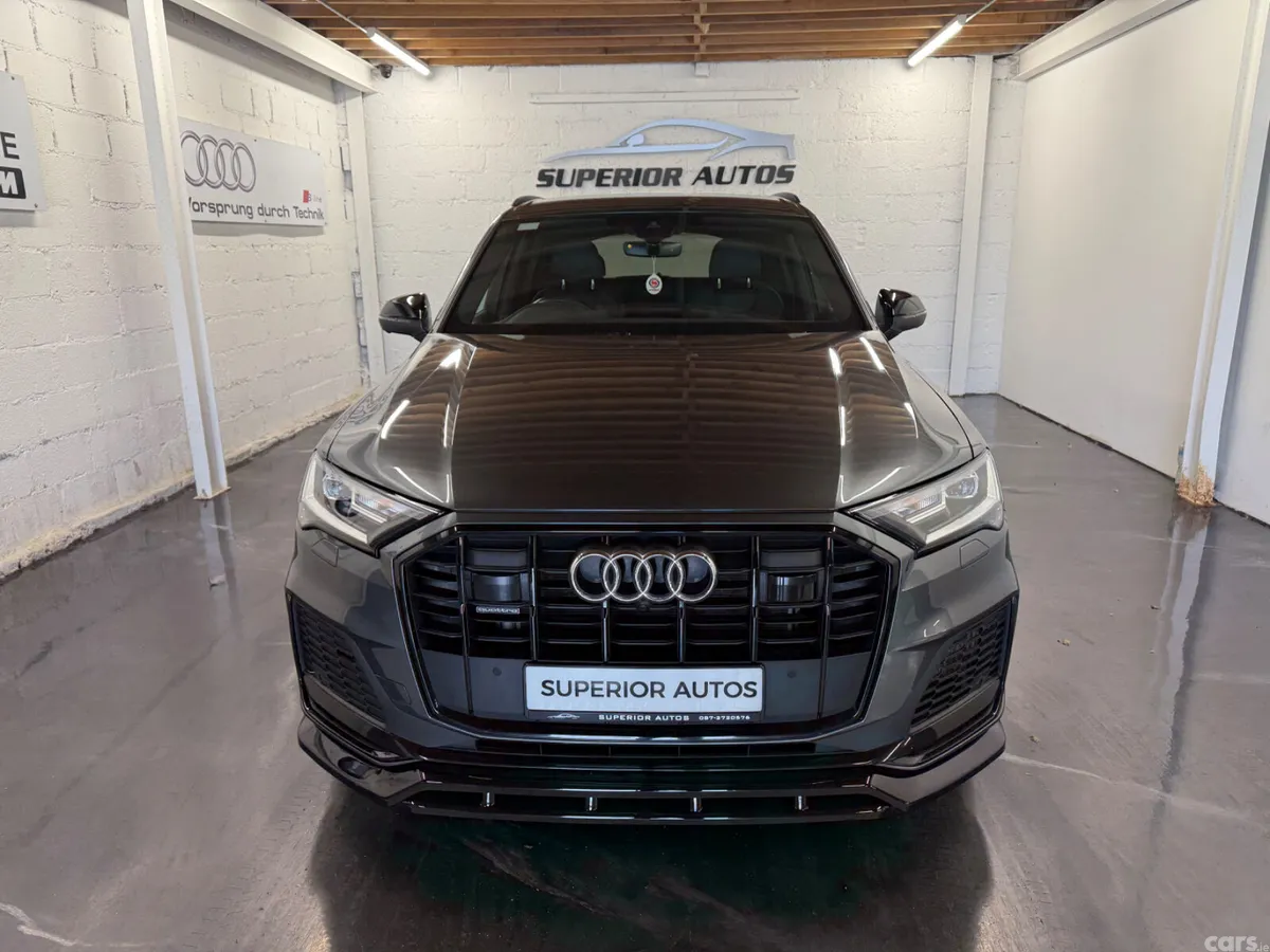 Audi Q7 SUV, Petrol Hybrid, 2023, Grey