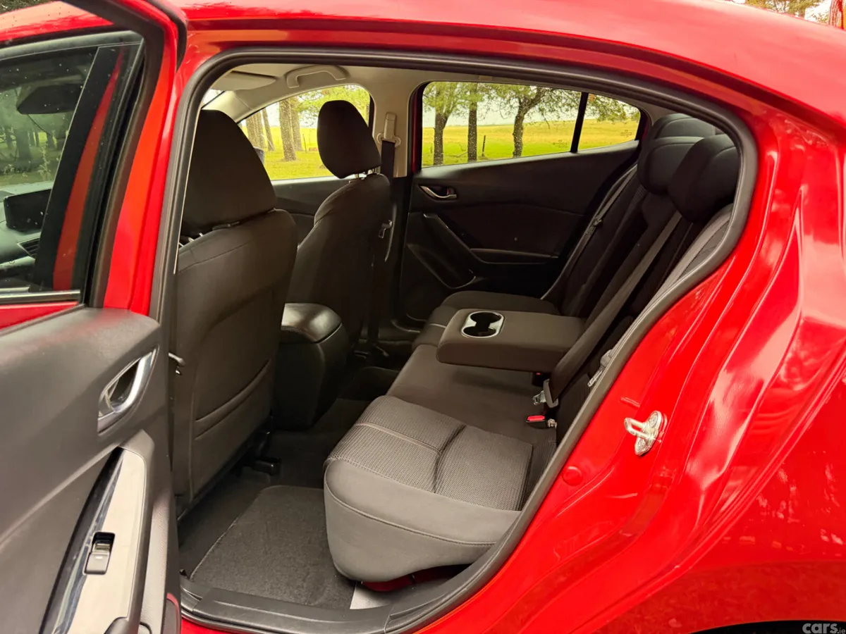 Mazda Mazda3 Saloon, Diesel, 2018, Red
